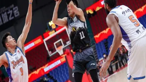 國際米蘭與頓涅茨克礦工歐冠小組賽第6輪握手言和，勞塔羅射中立柱失機