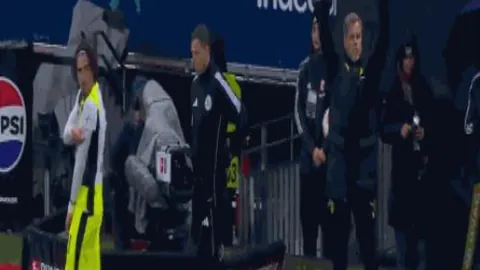 “内马尔回归巴西国家队阵容，时隔16个月再放异彩”